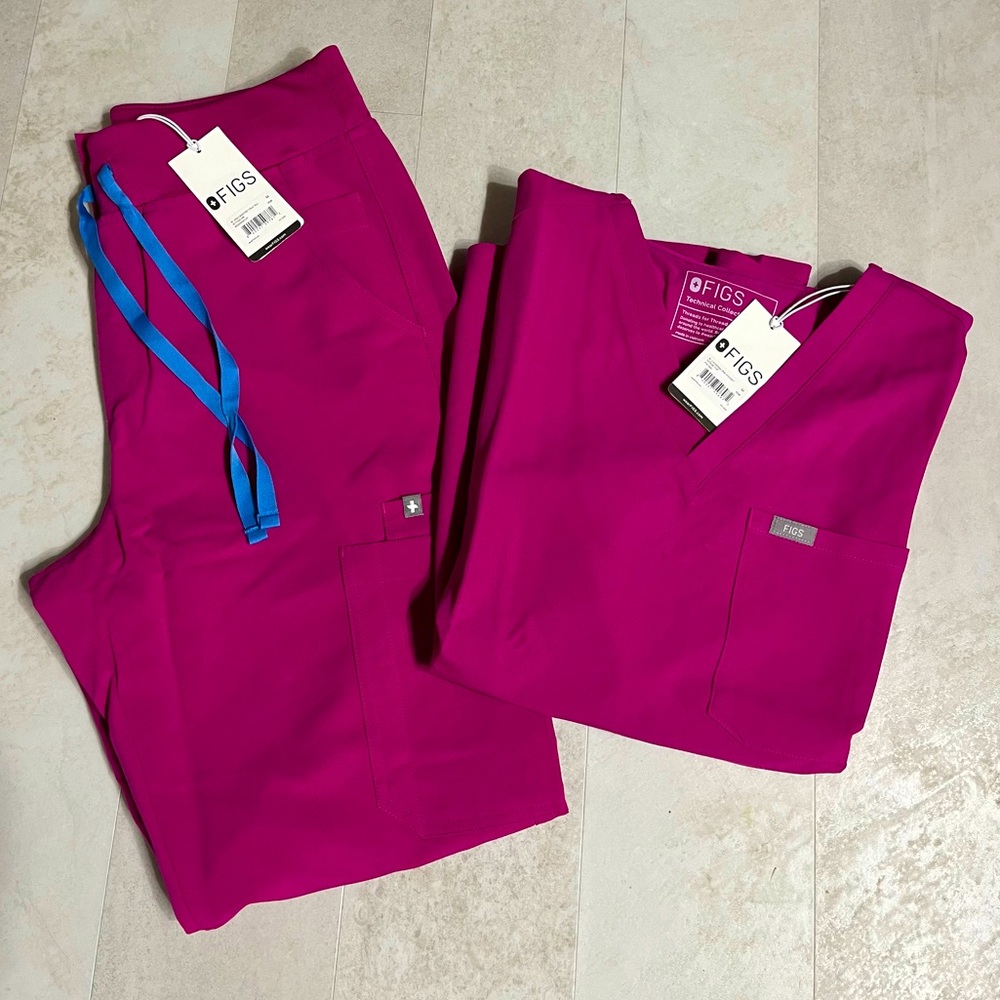 BNWT Medium Figs Scrub Set